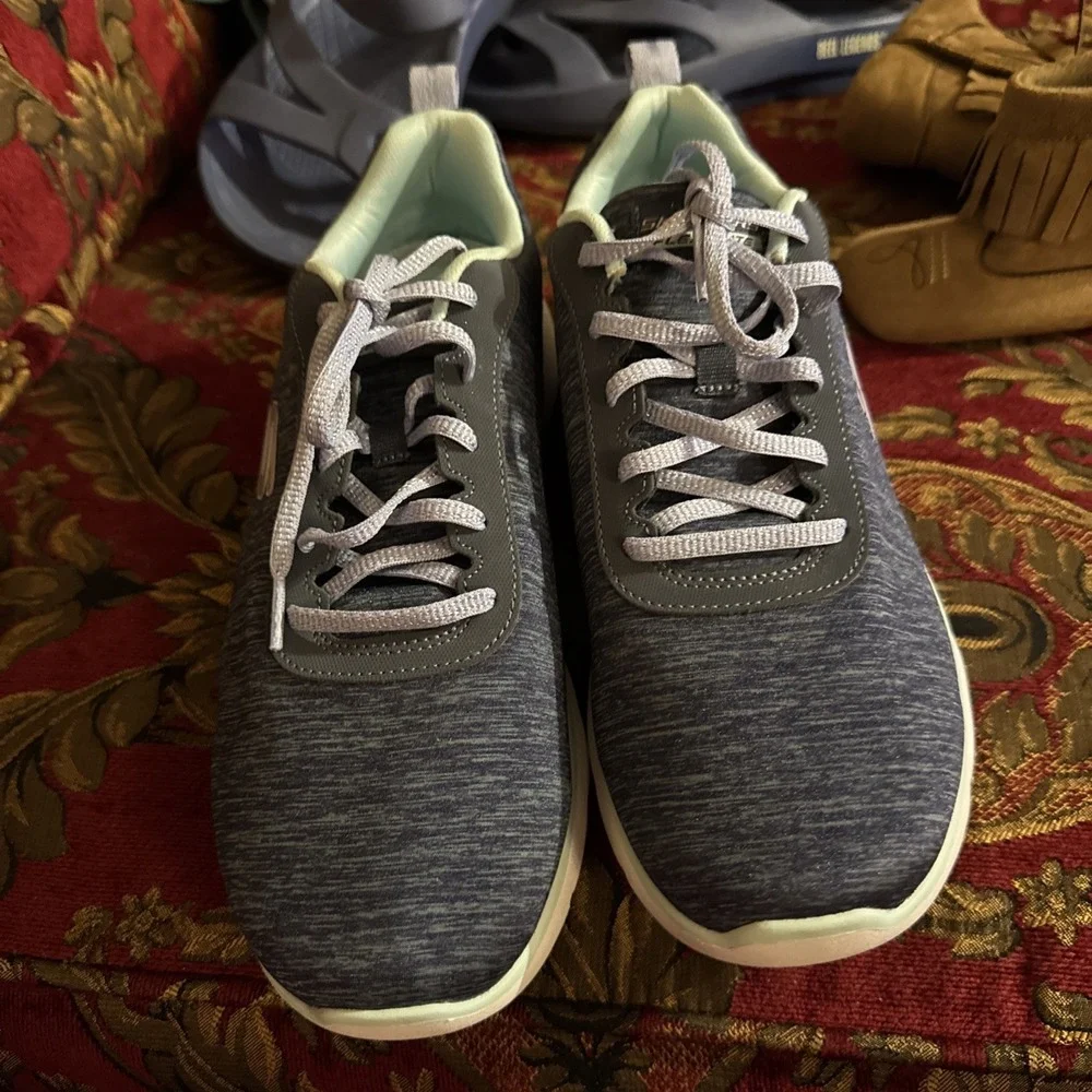 Skechers Women's Flex Appeal 5.0 Sneaker Modern Times Color Navy Multi 9.5